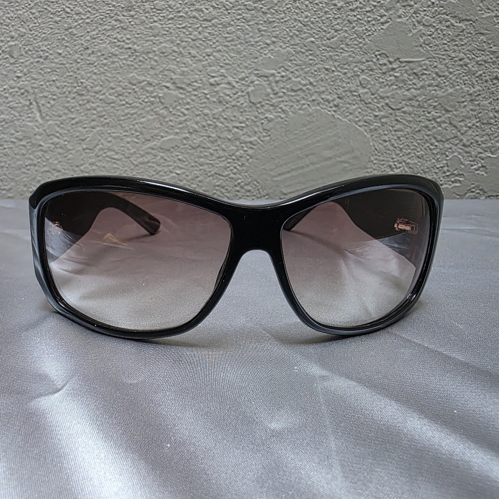 Gucci Black Logo Rectangular Women's Sunglasses